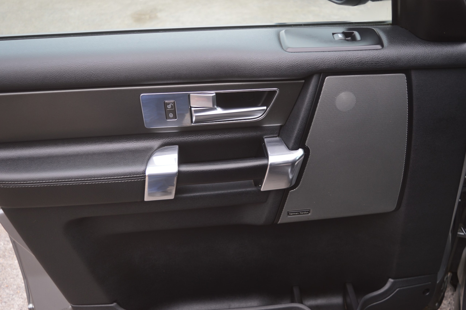 Used Land Rover Discovery 4 2012 for sale - 76299842: Photo 11