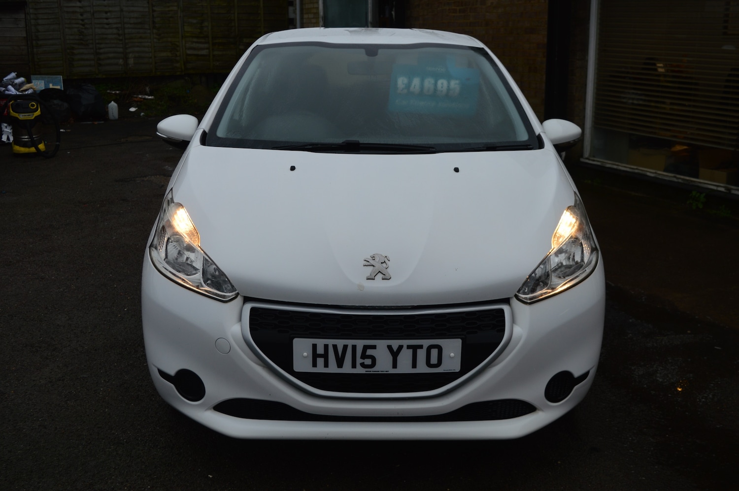 Used Peugeot 208 2015 for sale - 77608046: Photo 2