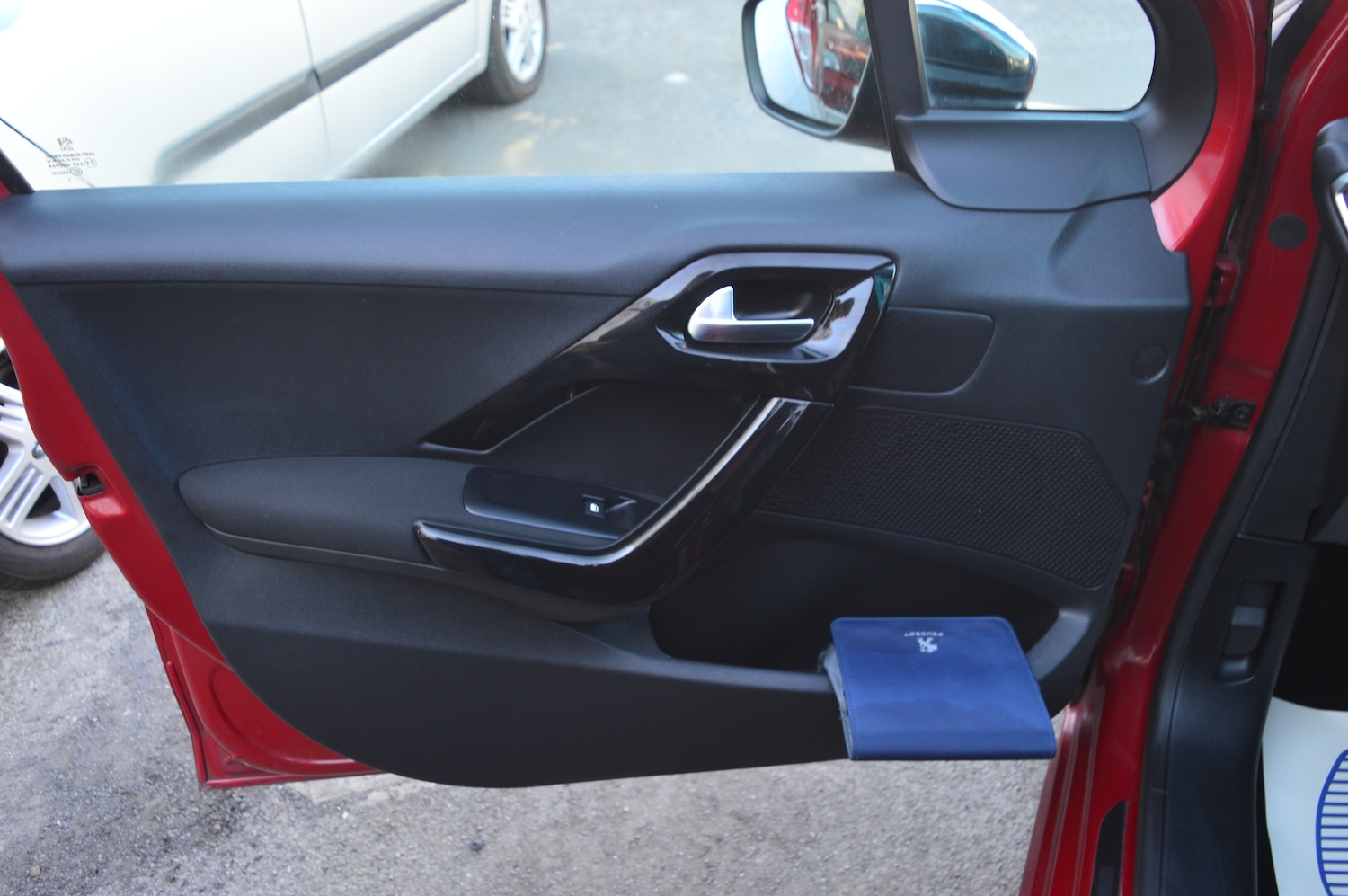 Used Peugeot 208 2015 for sale - 78154820: Photo 17