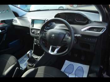 Used Peugeot 208 2014 for sale - 74266742: Photo