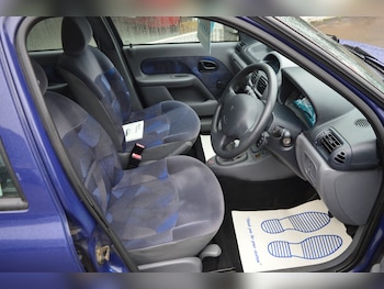 Used Renault Clio 1999 for sale - 77501909: Photo