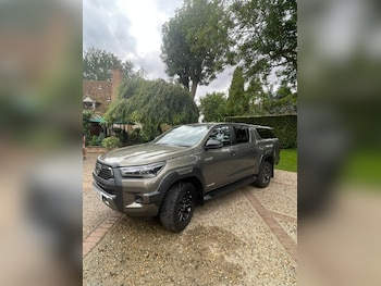 Toyota - Hilux