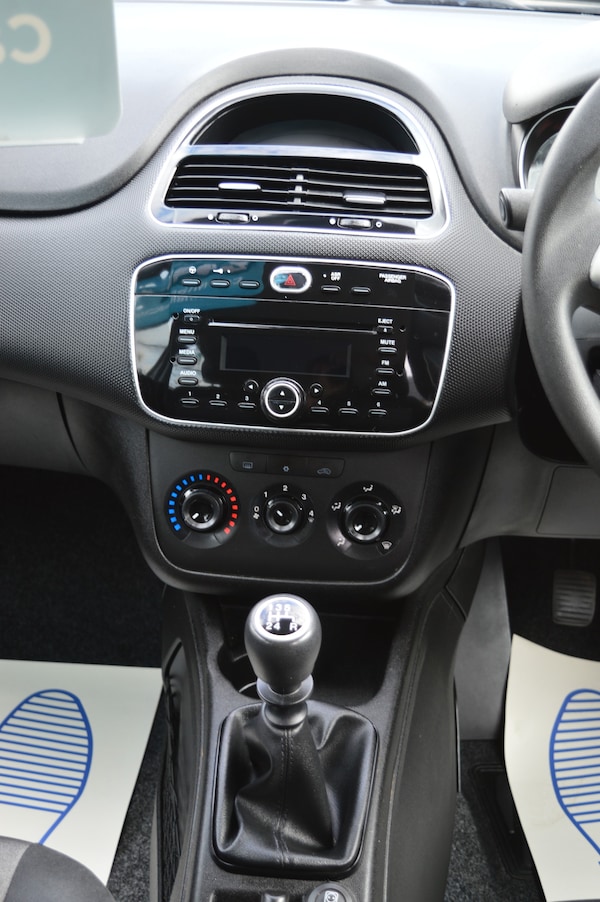 Used Fiat Punto 2016 for sale - 75421726: Photo 12