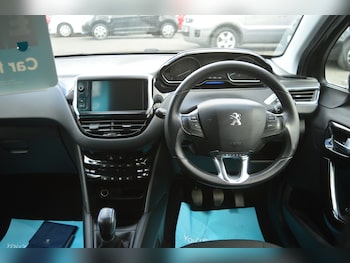 Used Peugeot 208 2015 for sale - 78345429: Photo