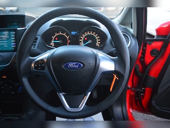 Used Ford Fiesta 2013 for sale - 76949779: Photo