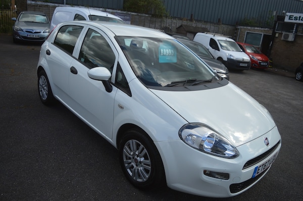 Used Fiat Punto 2018 for sale - 75044408: Photo 1