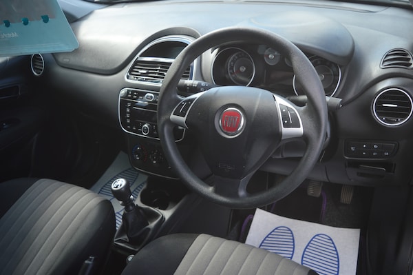 Used Fiat Punto 2018 for sale - 75044408: Photo 3