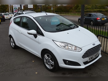 2013 (63) - 1.25 Zetec Hatchback 3dr Petrol Manual Euro 5 (82 ps)