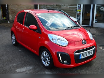 2013 (13) - 1.0i VTR+ Hatchback 5dr Petrol EGS5 Euro 5 (68 ps)