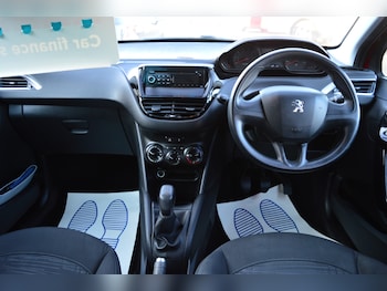 Used Peugeot 208 2013 for sale - 78852424: Photo