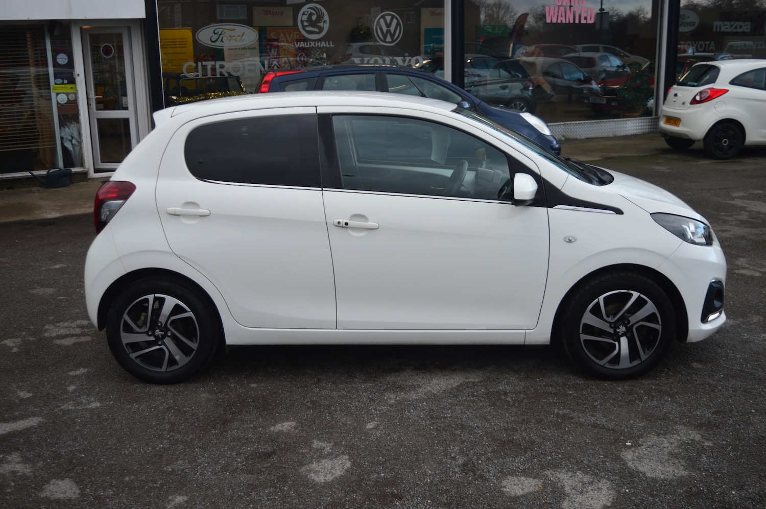 Used Peugeot 108 2018 for sale - 76949778: Photo 6