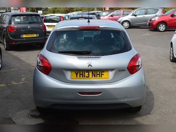 Used Peugeot 208 2013 for sale - 79539415: Photo