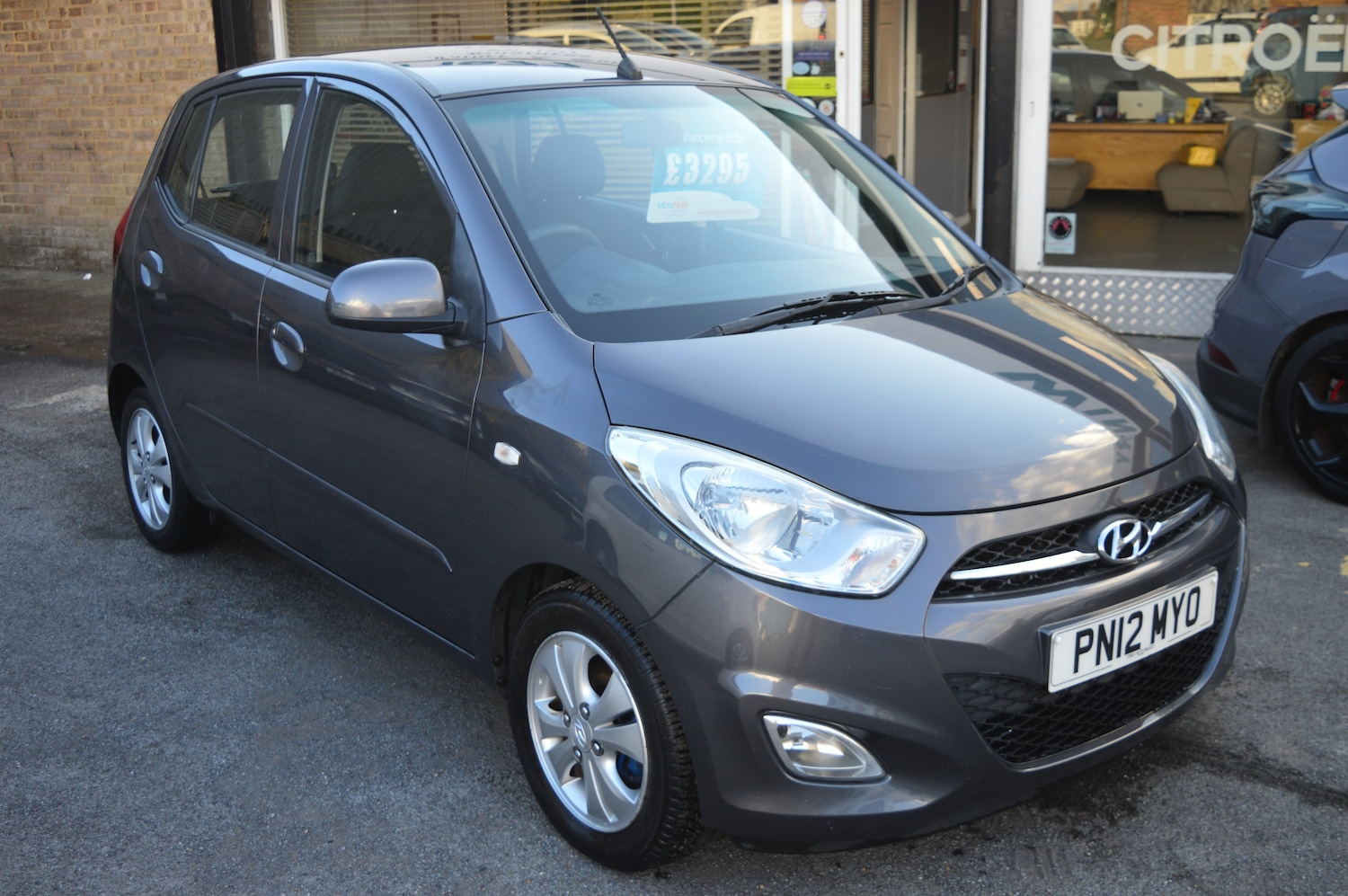 Used Hyundai i10 2012 for sale - 76093571: Photo 1
