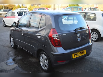 Used Hyundai i10 2012 for sale - 76093571: Photo 2