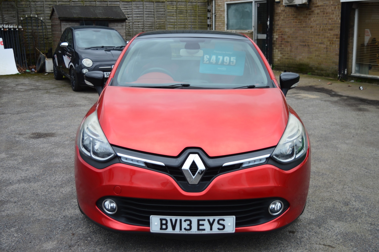 Used Renault Clio 2013 for sale - 77679769: Photo 2