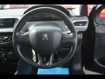 Used Peugeot 208 2014 for sale - 74671645: Photo