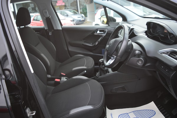 Used Peugeot 208 2016 for sale - 76292868: Photo 11