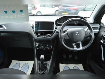 Used Peugeot 208 2016 for sale - 76292868: Photo 3