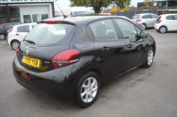 Used Peugeot 208 2016 for sale - 76292868: Photo 7