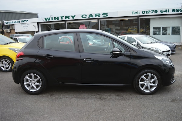 Used Peugeot 208 2016 for sale - 76292868: Photo 8