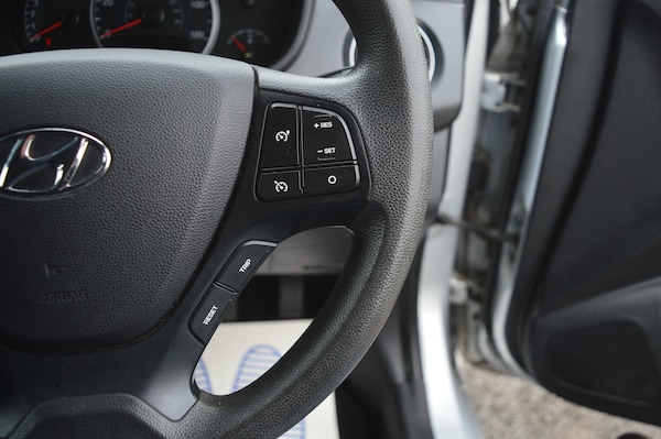 Used Hyundai i10 2018 for sale - 76186901: Photo 10