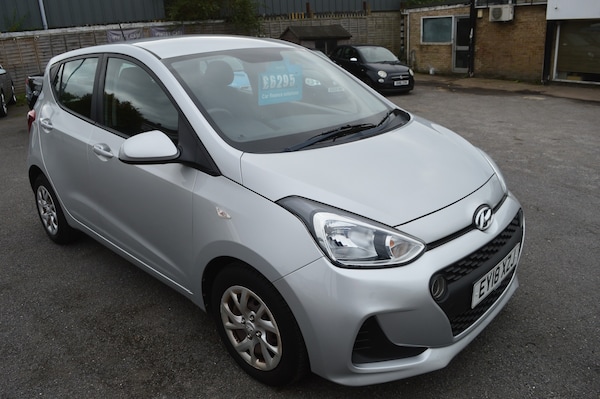 Used Hyundai i10 2018 for sale - 76186901: Photo 1