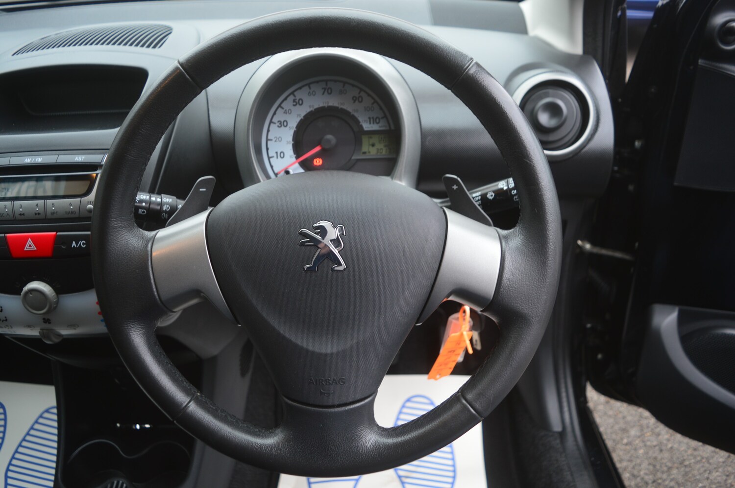 Used Peugeot 107 2013 for sale - 76581225: Photo 3