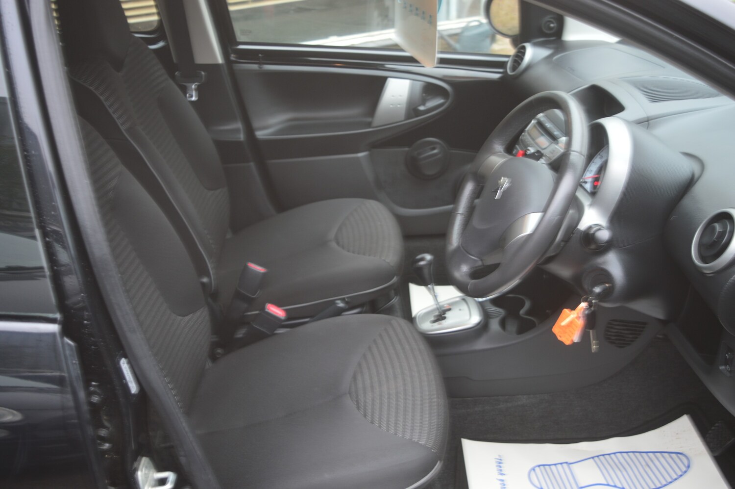 Used Peugeot 107 2013 for sale - 76581225: Photo 8