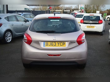 Used Peugeot 208 2013 for sale - 76847945: Photo