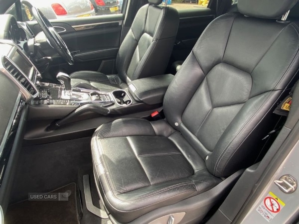 Used Porsche Cayenne 2011 for sale - 77306694: Photo 10