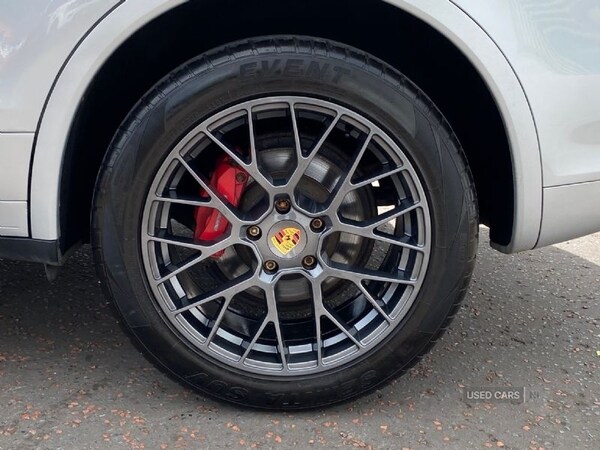 Used Porsche Cayenne 2011 for sale - 77306694: Photo 12