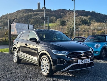 Used Volkswagen T-Roc 2024 for sale - 77018039: Photo