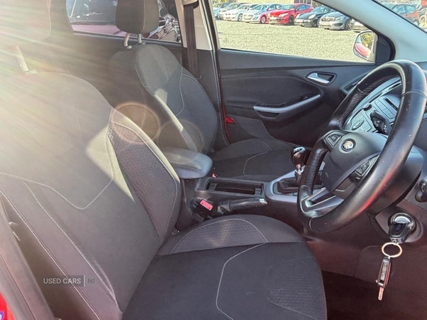 Used Ford Focus 2015 for sale - 76378338: Photo 2