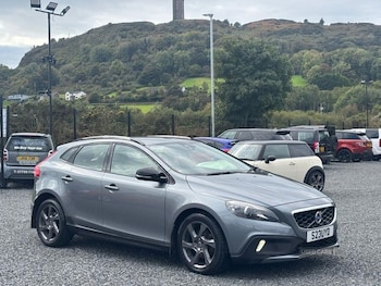 Used Volvo V40 2015 for sale - 79427047: Photo