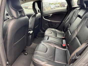 Used Volvo V40 2015 for sale - 79427047: Photo