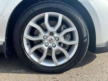 Used Volvo V40 2018 for sale - 74312293: Photo
