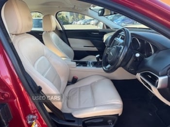 Used Jaguar XE 2016 for sale - 79084914: Photo