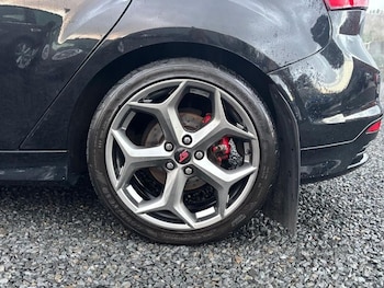 Used Ford Focus 2014 for sale - 77018035: Photo