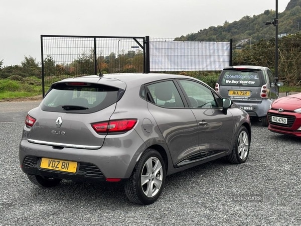 Used Renault Clio 2015 for sale - 76359326: Photo 2