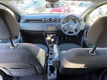 Used Dacia Duster 2018 for sale - 76474117: Photo