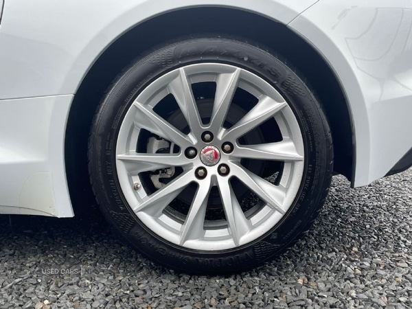 Used Jaguar F-Type 2015 for sale - 77575705: Photo 21