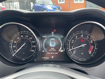 Used Jaguar F-Type 2015 for sale - 77575705: Photo