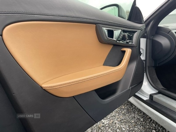 Used Jaguar F-Type 2015 for sale - 77575705: Photo 6