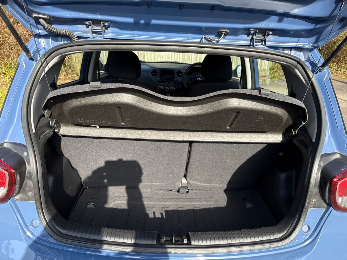 Used Hyundai i10 2017 for sale - 77685774: Photo 12