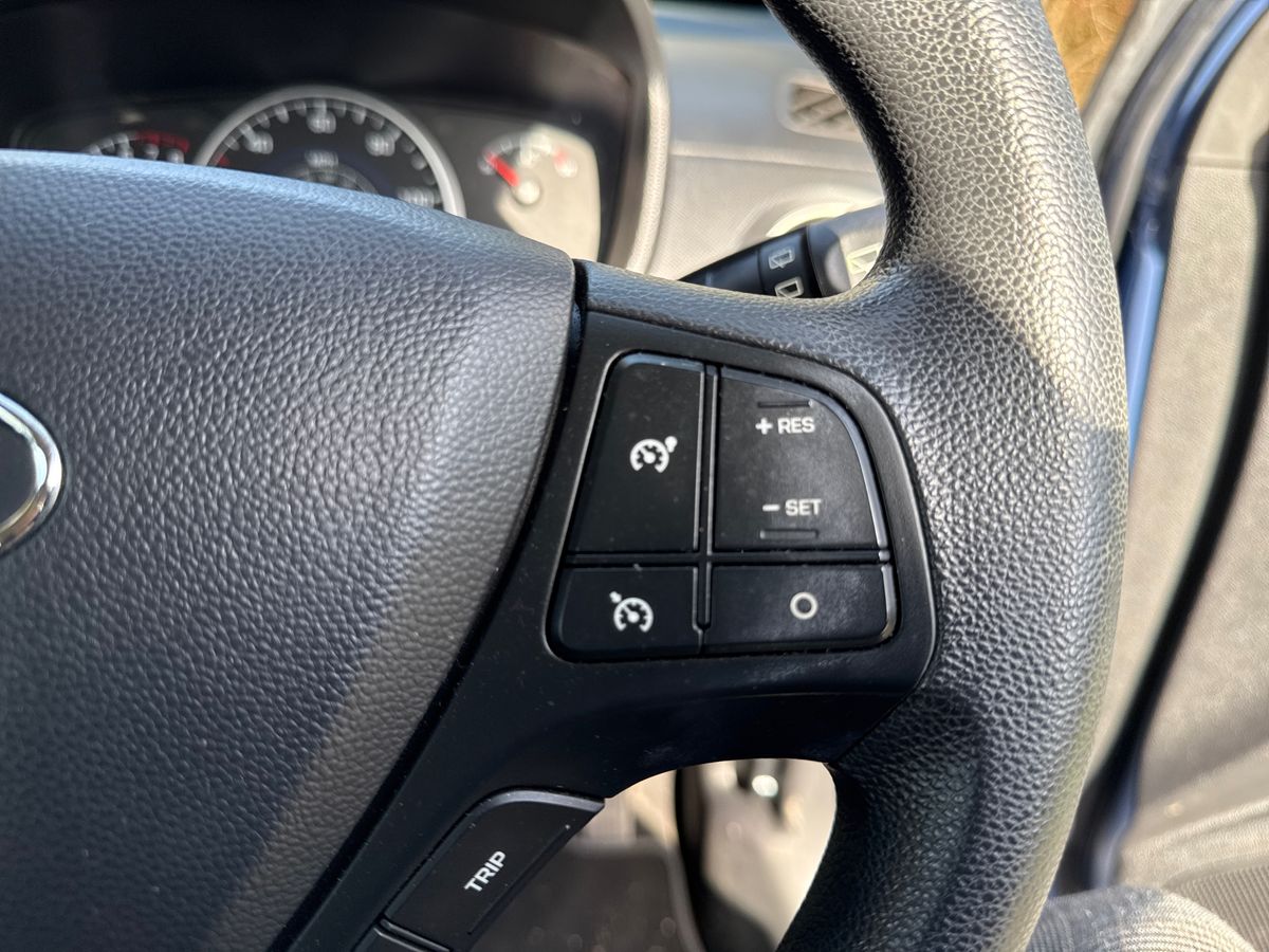 Used Hyundai i10 2017 for sale - 77685774: Photo 17