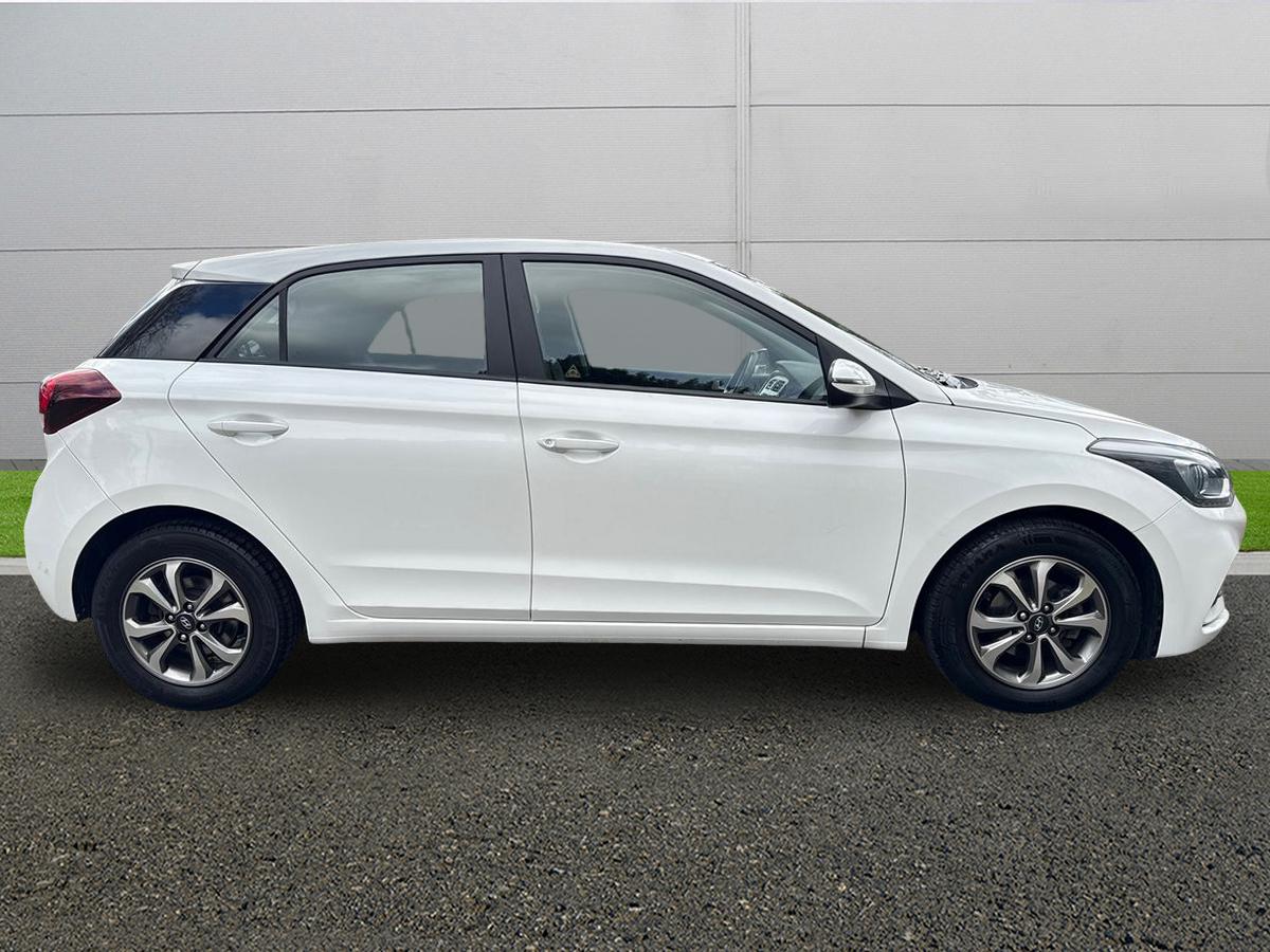 Used Hyundai i20 2020 for sale - 77660395: Photo 8