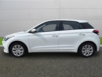 Used Hyundai i20 2017 for sale - 78786113: Photo