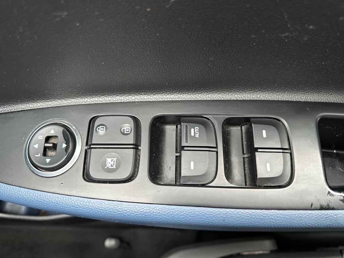 Used Hyundai i10 2016 for sale - 77031440: Photo 20