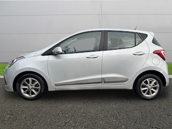 Used Hyundai i10 2016 for sale - 77031440: Photo