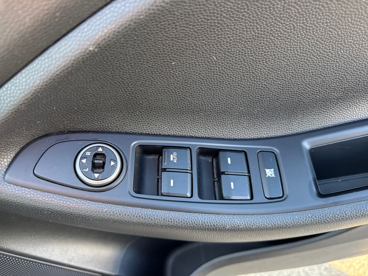 Used Hyundai i20 2018 for sale - 77755615: Photo 20